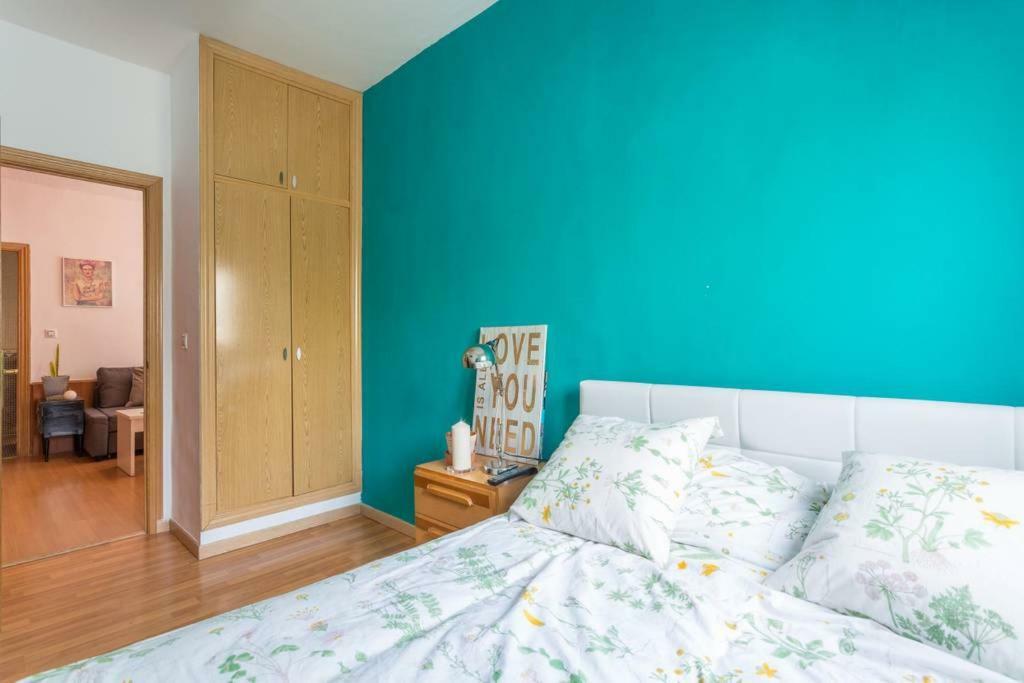 Apartamento Urgel Мадрид Екстер'єр фото