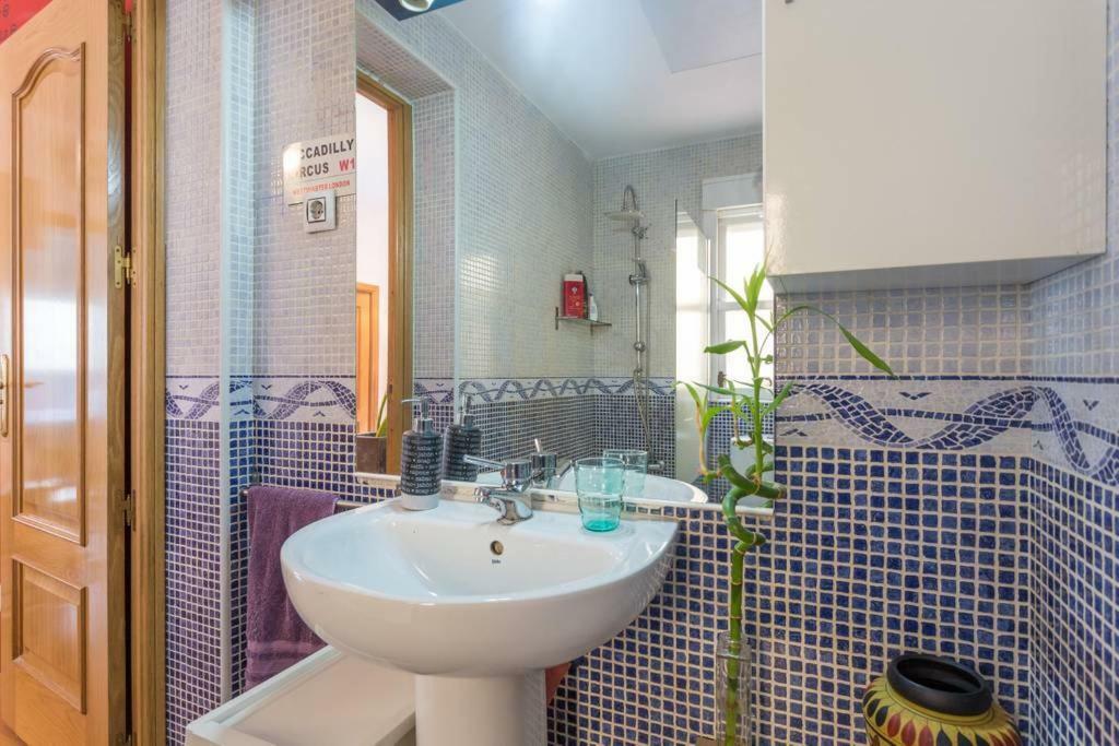 Apartamento Urgel Мадрид Екстер'єр фото