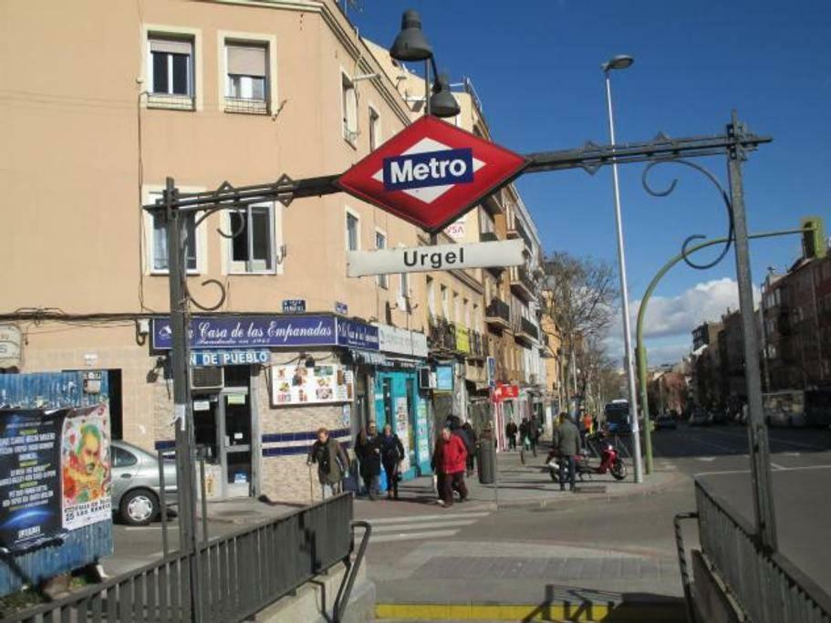 Apartamento Urgel Мадрид Екстер'єр фото